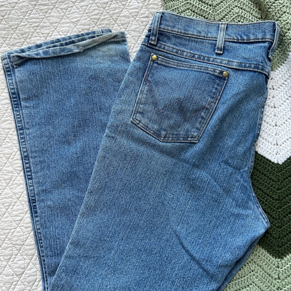 Wrangler Jeans - Picture 3 of 3